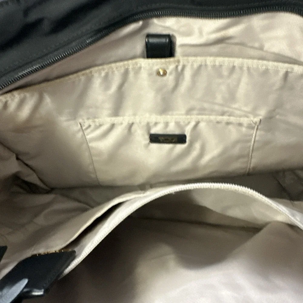 Tumi Voyageur Tote Bag Black Nylon Leather Straps Zip Top